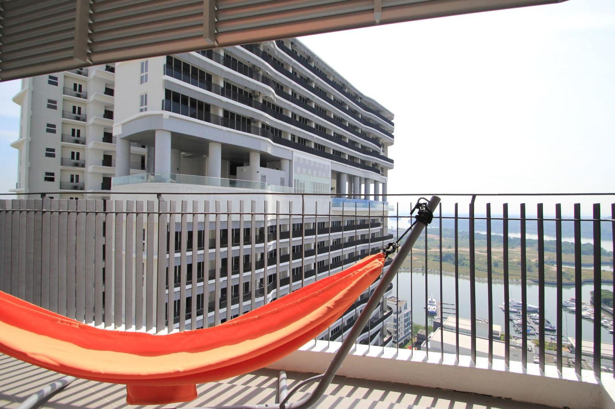 Cozy, High-Floor 2Br Apt Near Legoland Apartman Nusajaya  Kültér fotó