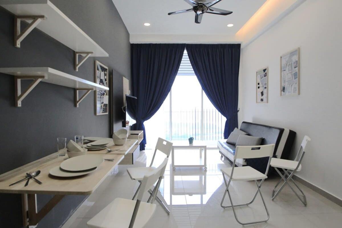 Cozy, High-Floor 2Br Apt Near Legoland Apartman Nusajaya  Kültér fotó
